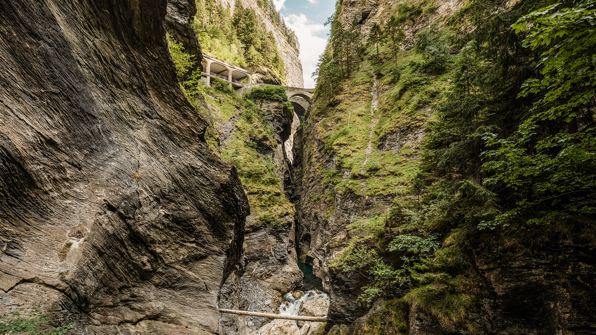 Blick in die Viamala-Schlucht in Graubünden