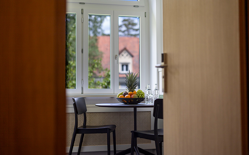 Blick vom Eingang in einem Zimmer der MENTALVA